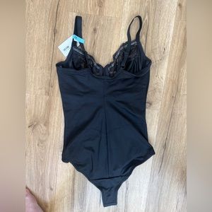Maidenform Lingerie Bra Bodysuit 36C